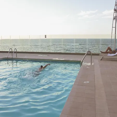 Beachfront In Canteras With Pool Feriehus *