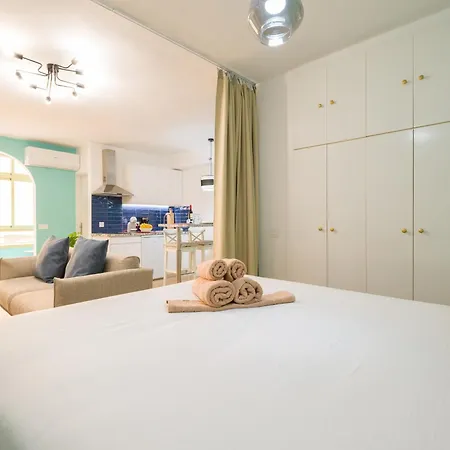 Beachfront In Canteras With Pool Feriehus *