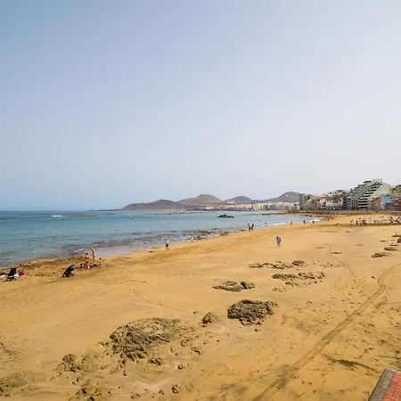 Feriehus Beachfront In Canteras With Pool