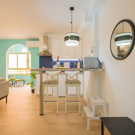 Beachfront In Canteras With Pool 라스팔마스